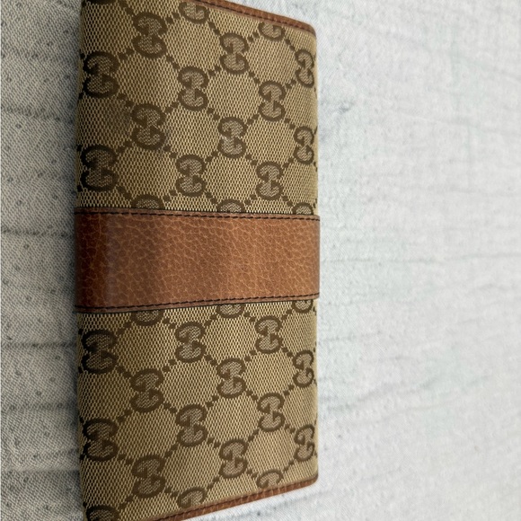Gucci Classic Brown and Tan GG Wallet - Picture 6 of 12